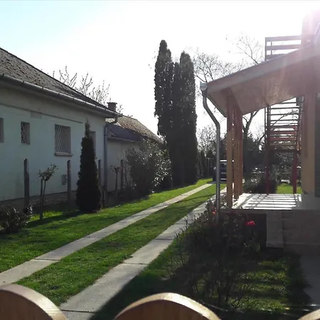 Three-bedroom In I * 발라톤엘