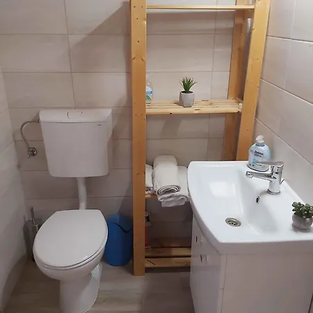 Three-bedroom In I Semesterbostad *