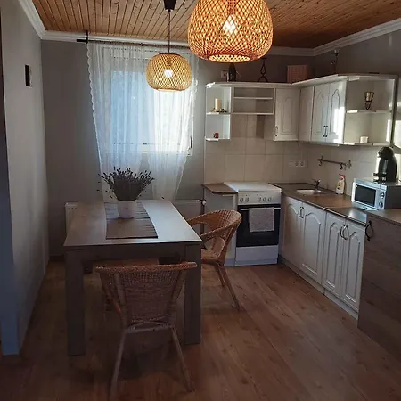 Semesterbostad Three-bedroom In I Balatonlelle