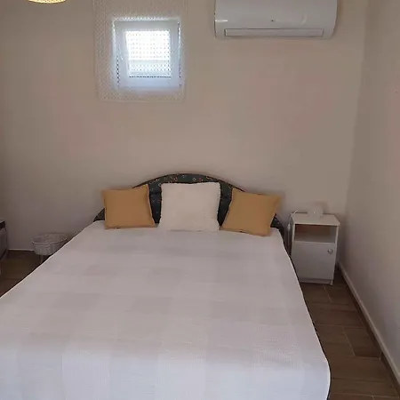 Three-bedroom In I 펜션 발라톤엘