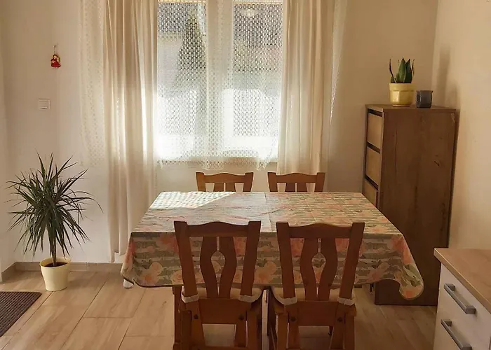 Three-bedroom In I Case de vacanță Balatonlelle