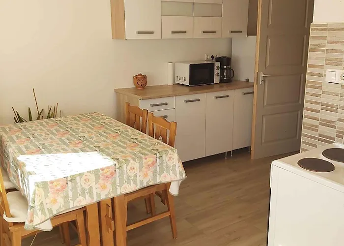 Three-bedroom In I Case de vacanță Balatonlelle