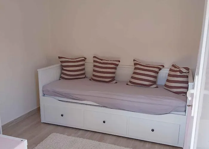 Three-bedroom In I Case de vacanță *